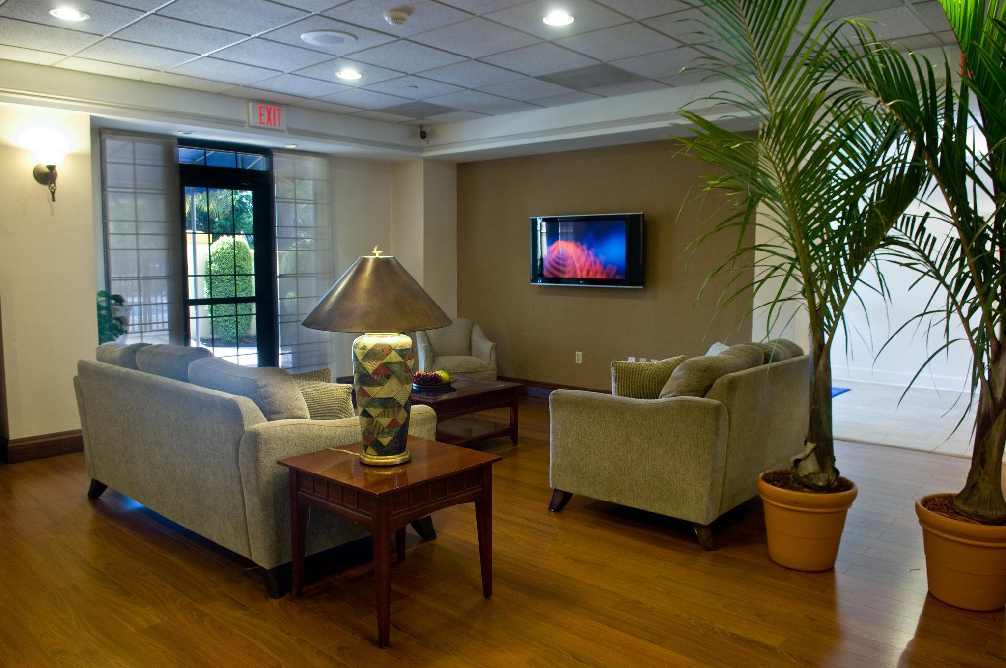 Holiday Inn Express Hotel & Suites Miami - Hialeah By Ihg Exterior foto
