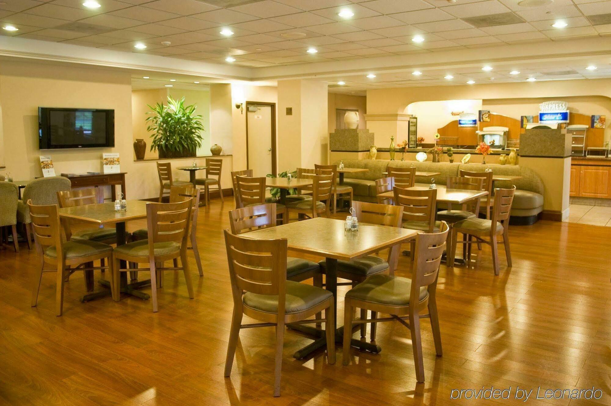 Holiday Inn Express Hotel & Suites Miami - Hialeah By Ihg Exterior foto